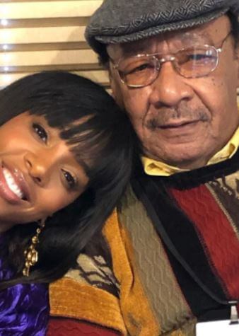 Kelly Rowland with her father